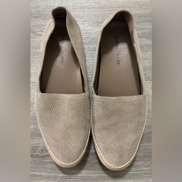 Donald J. Pliner Shoes - Donald J. Pliner Palm Taupe Suede Espadrille Loafers Size 7M